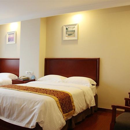 Greentree Inn Zhenjiang Yangzhong City Central Shopping Market North Gangdong Road Express Hotel Bagian luar foto