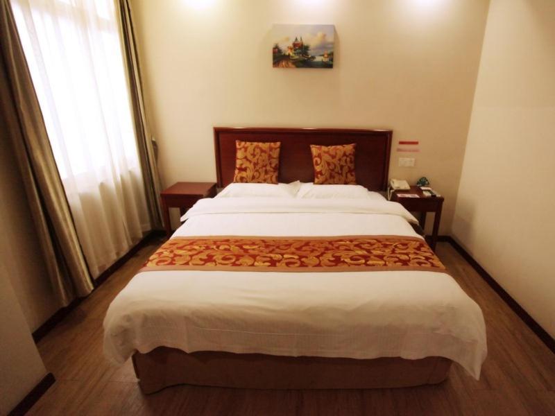 Greentree Inn Zhenjiang Yangzhong City Central Shopping Market North Gangdong Road Express Hotel Bagian luar foto
