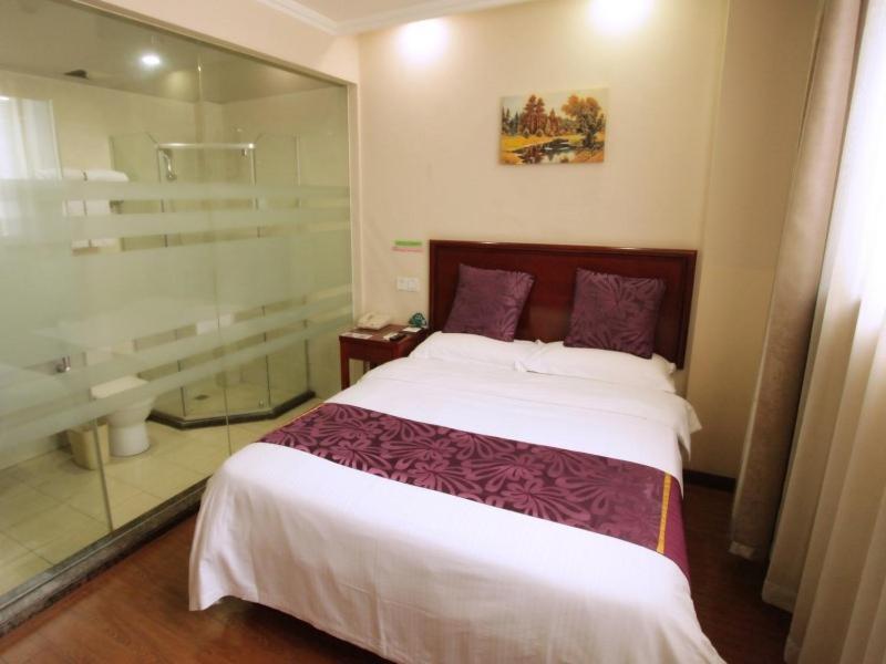 Greentree Inn Zhenjiang Yangzhong City Central Shopping Market North Gangdong Road Express Hotel Bagian luar foto