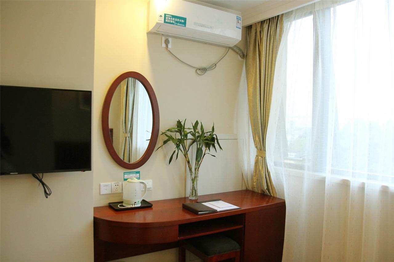 Greentree Inn Zhenjiang Yangzhong City Central Shopping Market North Gangdong Road Express Hotel Bagian luar foto