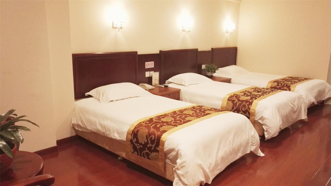 Greentree Inn Zhenjiang Yangzhong City Central Shopping Market North Gangdong Road Express Hotel Bagian luar foto