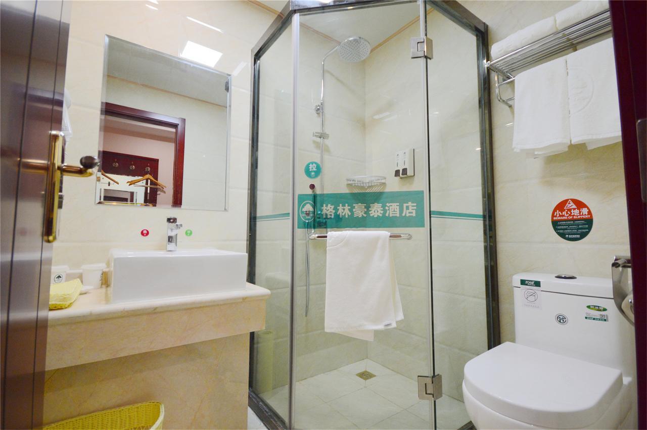 Greentree Inn Zhenjiang Yangzhong City Central Shopping Market North Gangdong Road Express Hotel Bagian luar foto