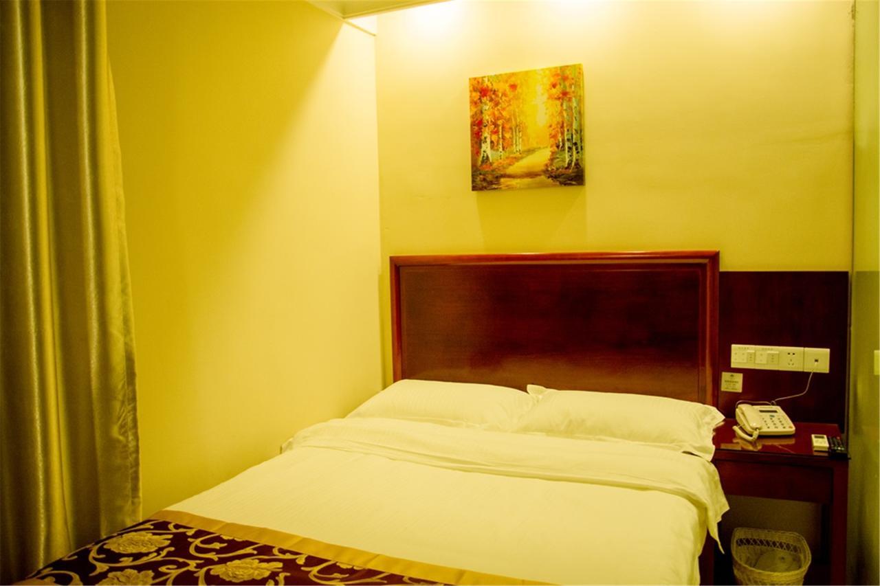 Greentree Inn Zhenjiang Yangzhong City Central Shopping Market North Gangdong Road Express Hotel Bagian luar foto